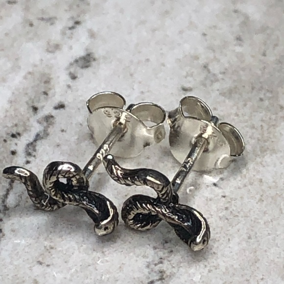 925 Sterling Silver Cobra Snake Earrings - Picture 8 of 16